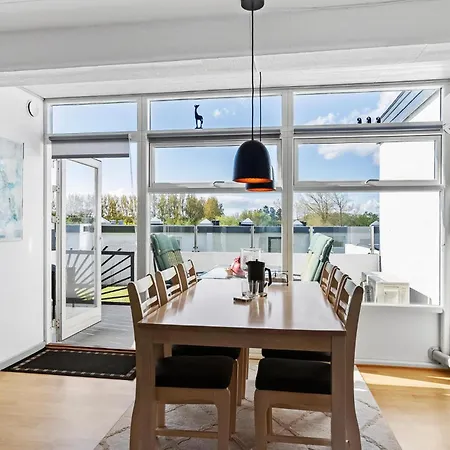 펜션 Pet Friendly In With Wifi Tranekær